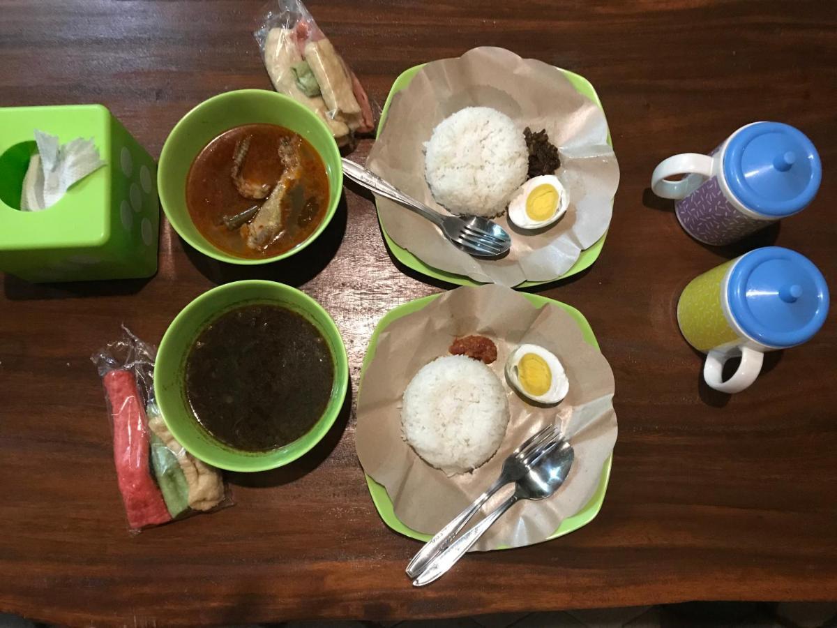 Diana's Homestay Banyuwangi  Bagian luar foto