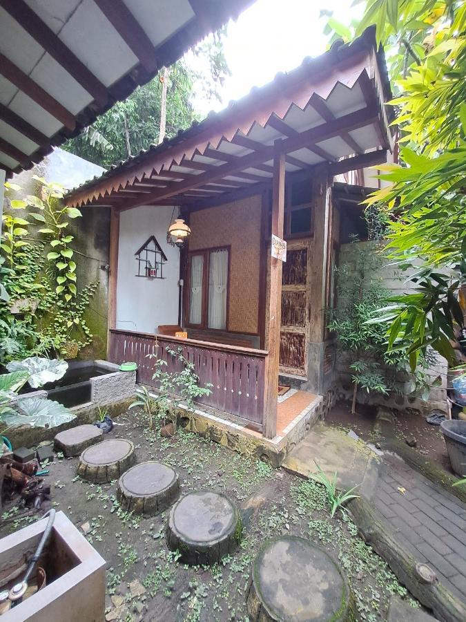 Diana's Homestay Banyuwangi  Bagian luar foto