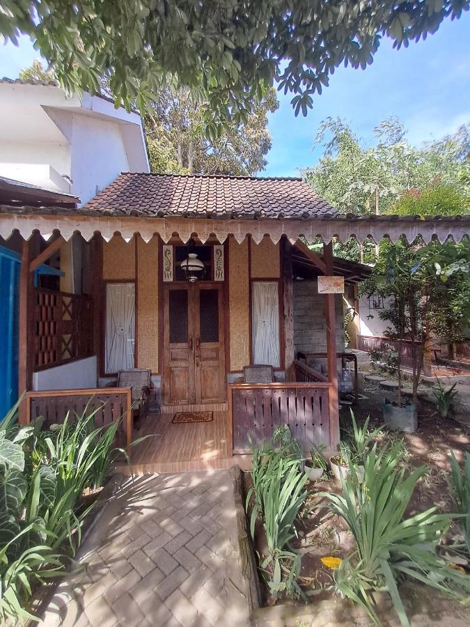 Diana's Homestay Banyuwangi  Bagian luar foto