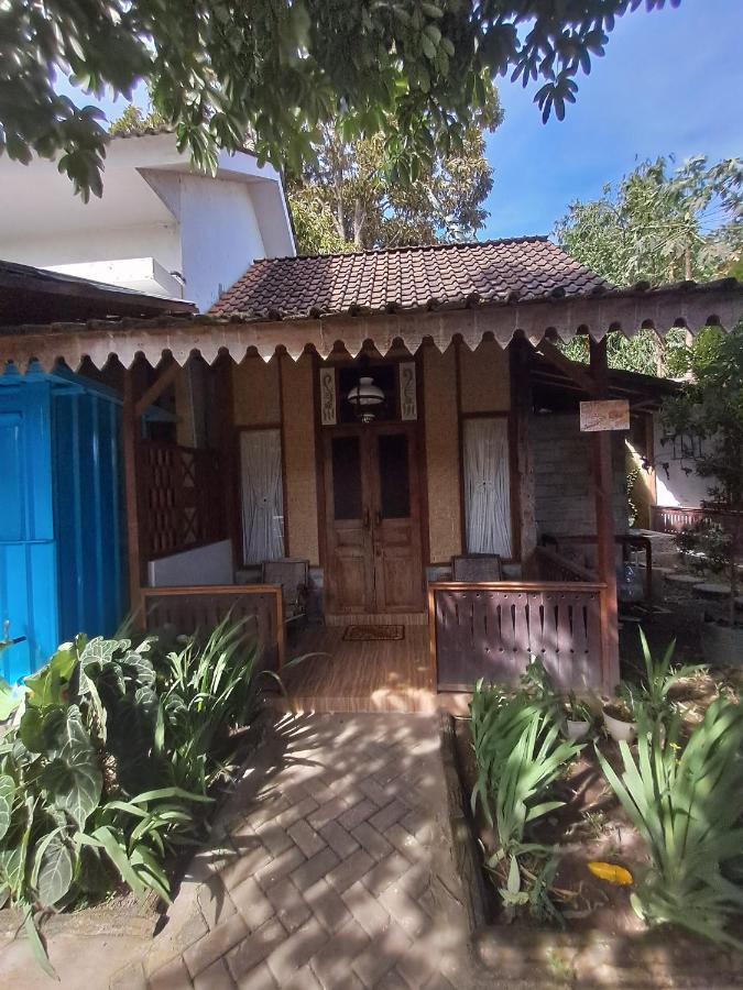 Diana's Homestay Banyuwangi  Bagian luar foto
