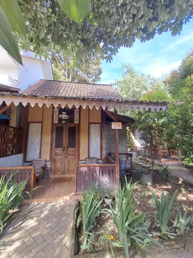 Diana's Homestay Banyuwangi  Bagian luar foto