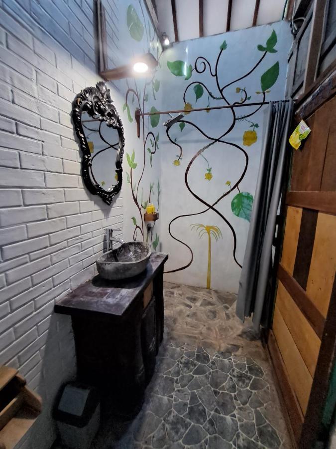 Diana's Homestay Banyuwangi  Bagian luar foto