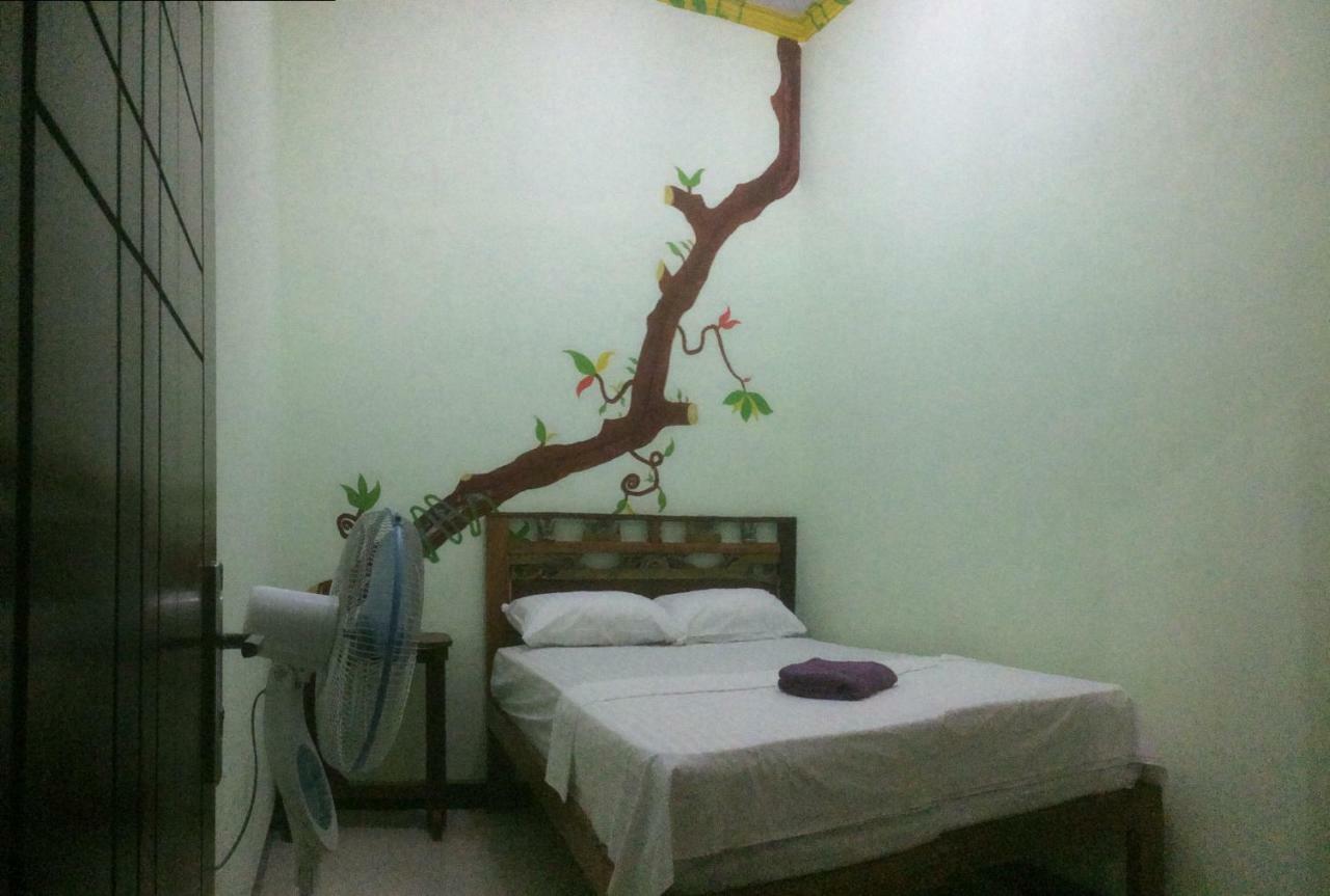 Diana's Homestay Banyuwangi  Bagian luar foto